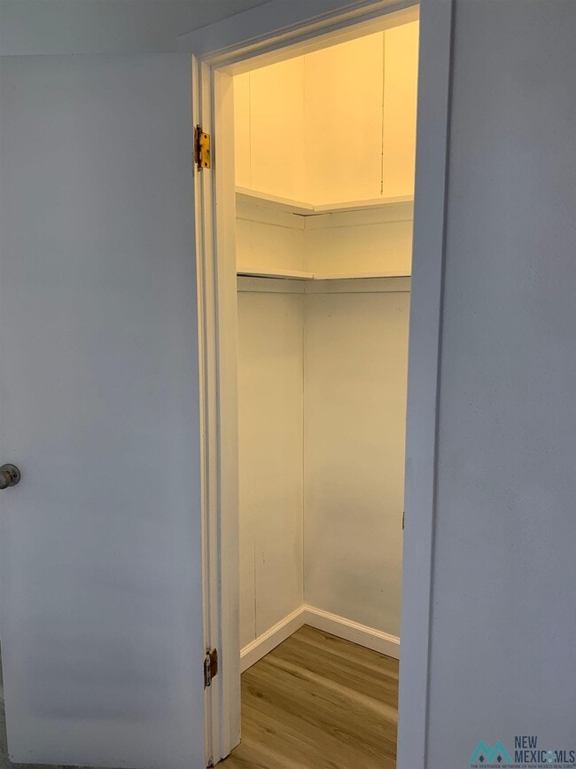 Building Photo - 2319 Axtell St