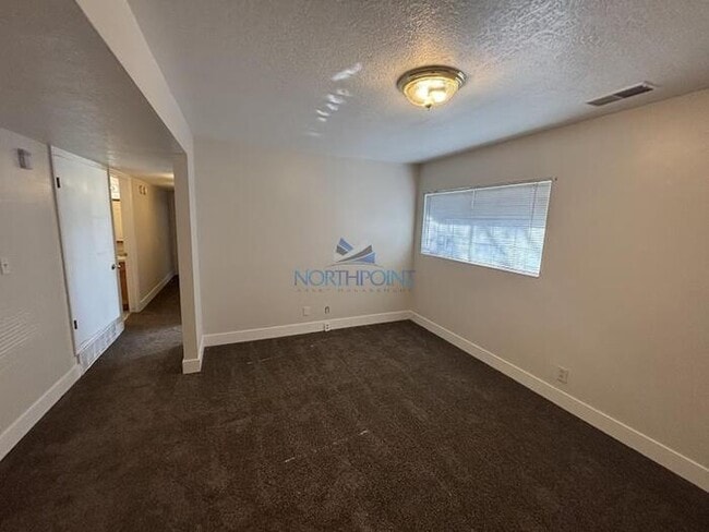 Building Photo - Beautiful 3 beds 2 baths in Orem