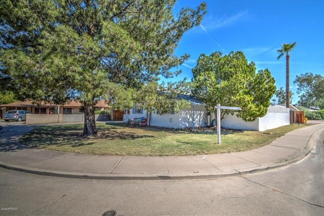 Building Photo - 6-Bedroom Tempe Home with Private Pool & Ideal Location