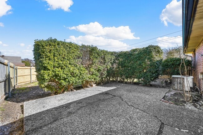 Building Photo - BEAUTIFUL 3 Bedroom, 1 Bathroom in Allen, Texas!