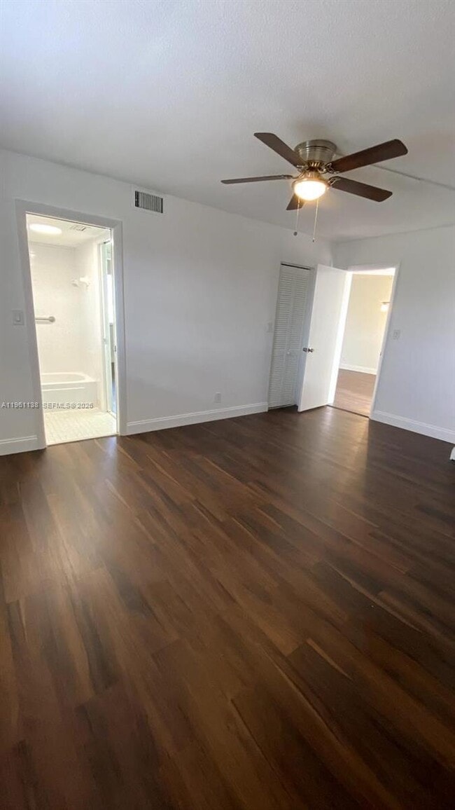 Building Photo - 2640 Garden Dr S