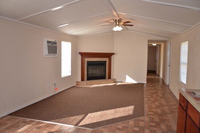 Building Photo - 10512 County Road 1020