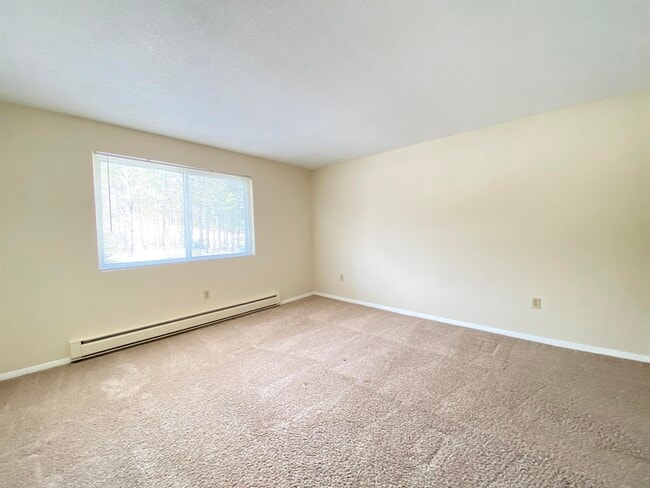 Building Photo - 99 Powers St