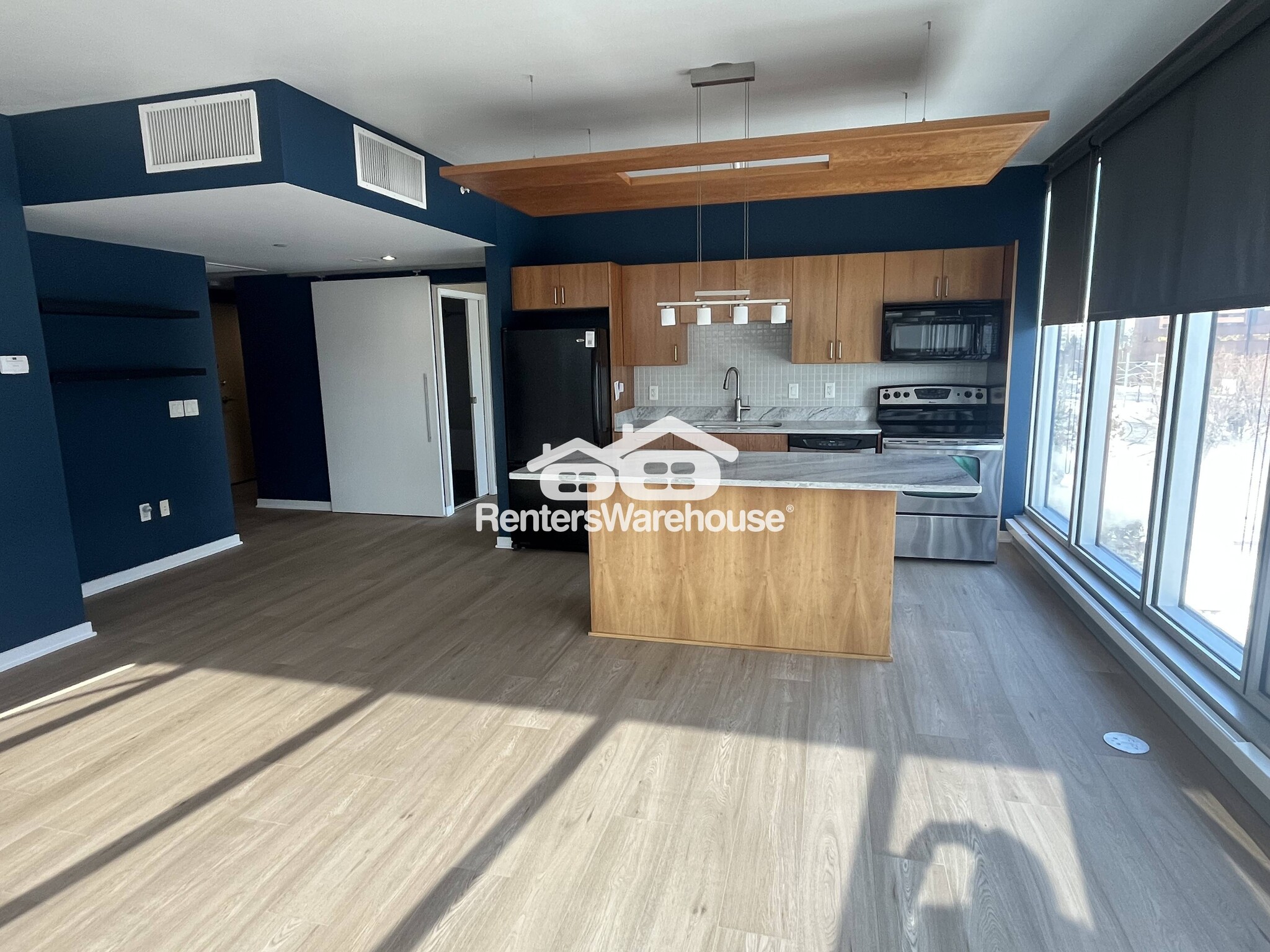 Building Photo - 8151 33rd Ave S