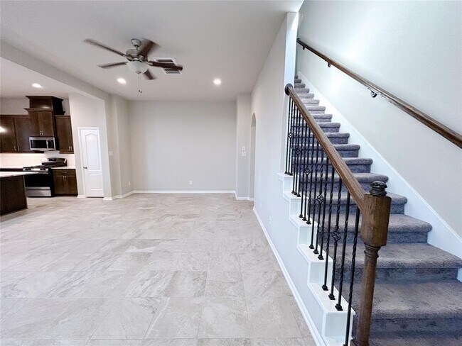 Building Photo - 5019 Pr Ter Ln