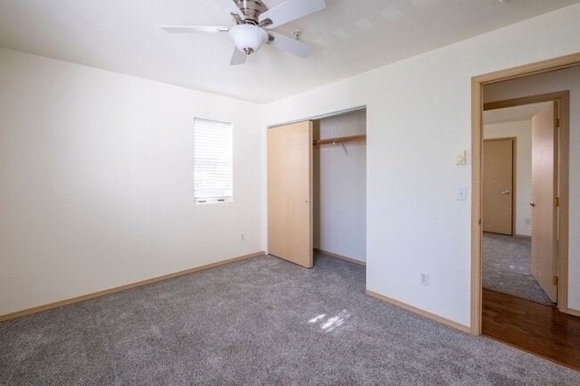 Building Photo - Town house in Post Falls