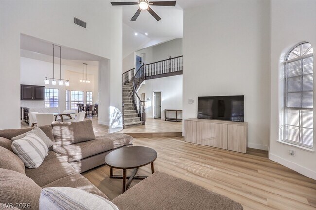 Building Photo - 5152 Forest Oaks Dr