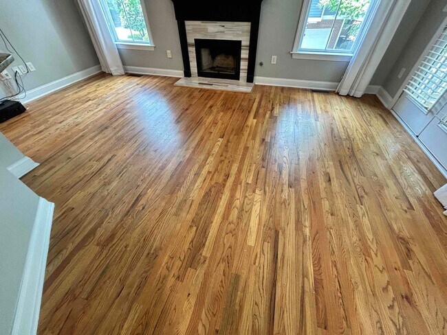 Building Photo - Elegant Intown Living in Carlyle Park – Beautiful 3BR/3.5BA Townhome