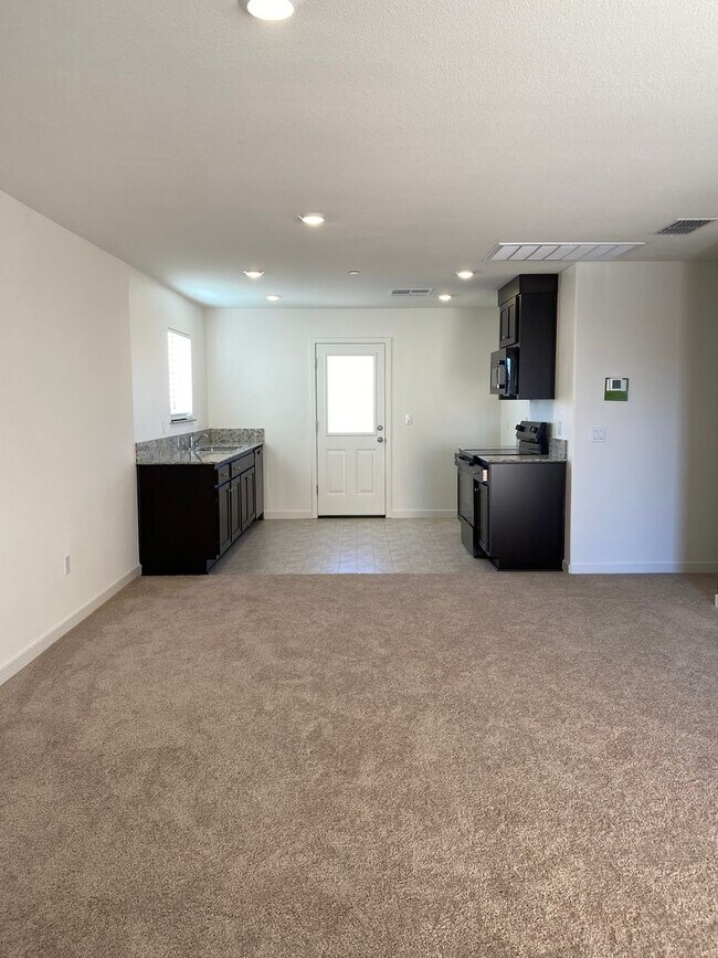 Brand New 3/2 with owned solar for low pow... 761 Brent Ct Merced CA