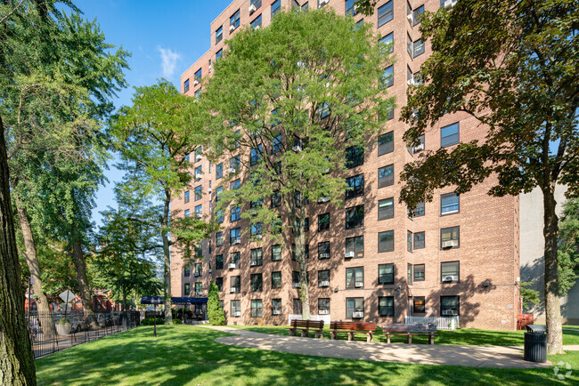 Building Photo - Clinton Hill Cooperative