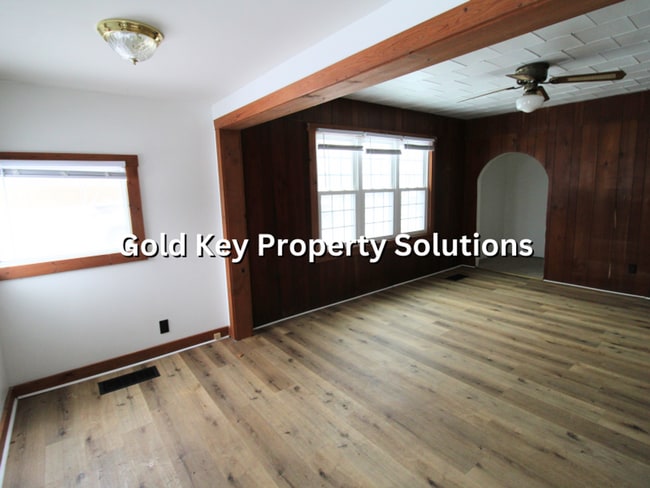 Building Photo - MUNCIE 2 BR 1 BA House with Covered Porch and Storage Building (NO SECTION 8)