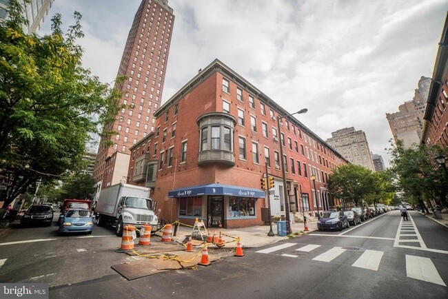 Building Photo - 269 S 17th St