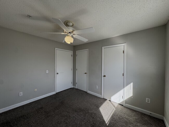 Building Photo - 303 Smith Level Rd