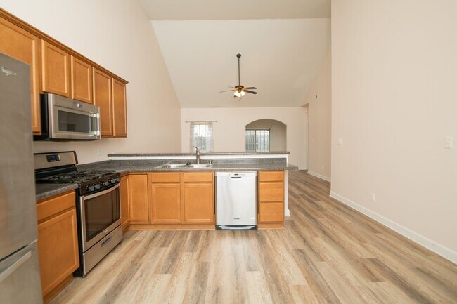 Building Photo - 3 bedroom / 2 bathroom Duplex for rent in Hobart