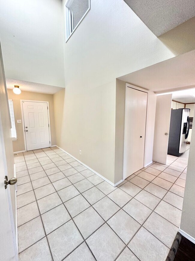 Building Photo - Beautiful home on Sausalito for rent!