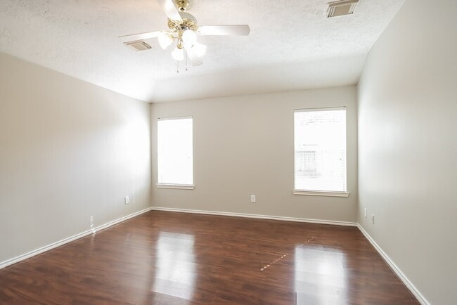 Building Photo - 5506 Timber Quail Dr