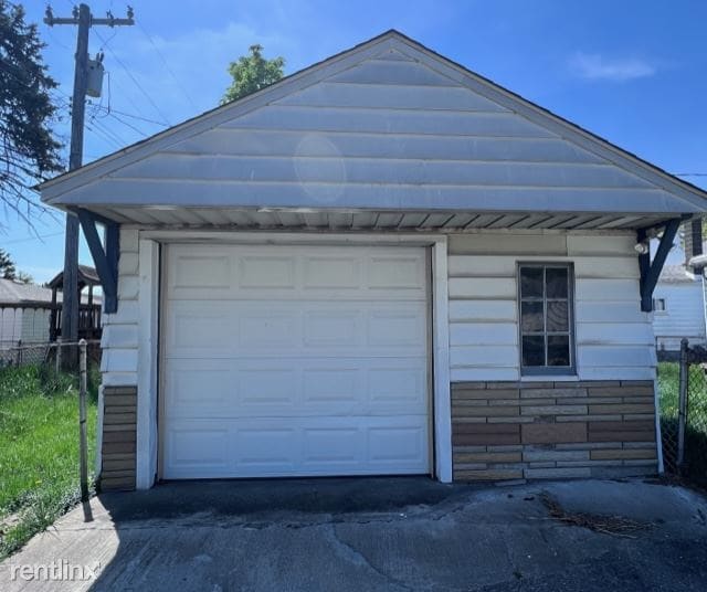 Building Photo - 2 br, 1 bath House - 24308 Schroeder Ave