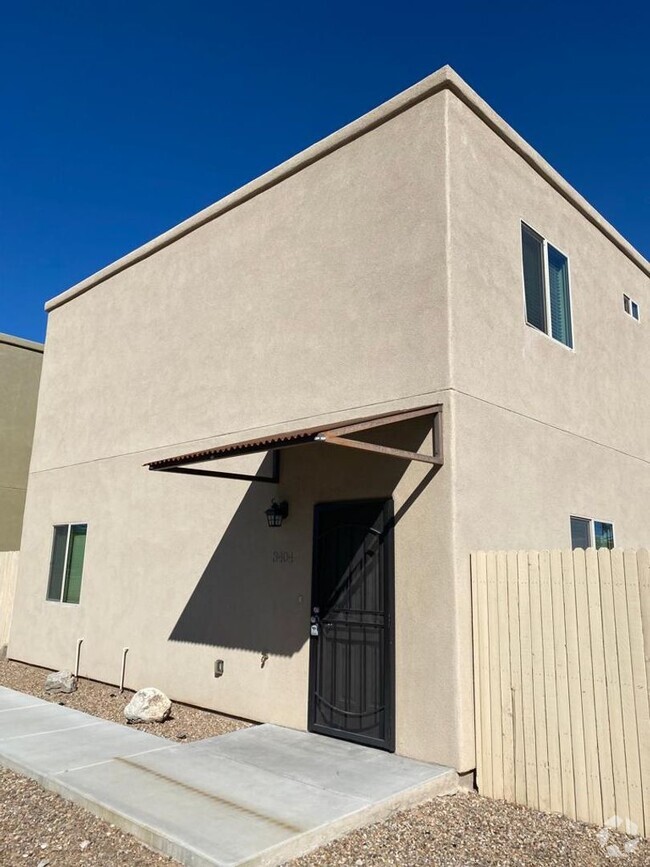 Building Photo - Beautiful Single family home on Flower