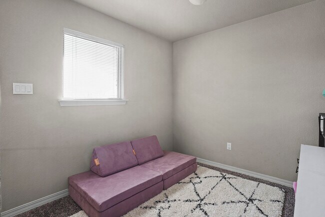 Building Photo - 3873 Loma Cortez Dr