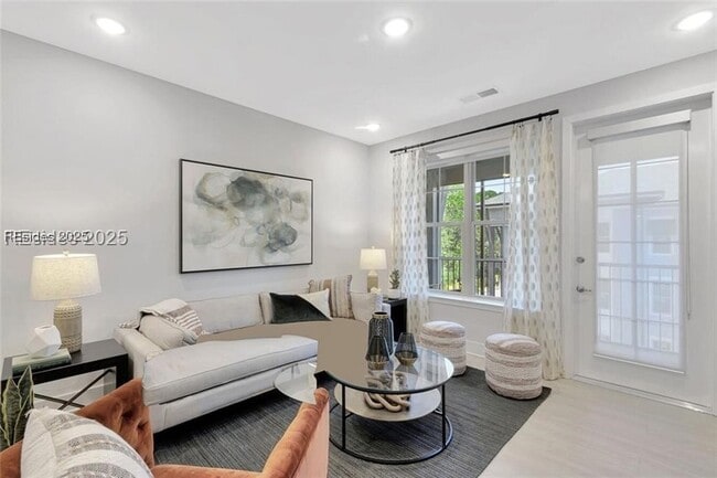 Building Photo - 55 Gardner Dr