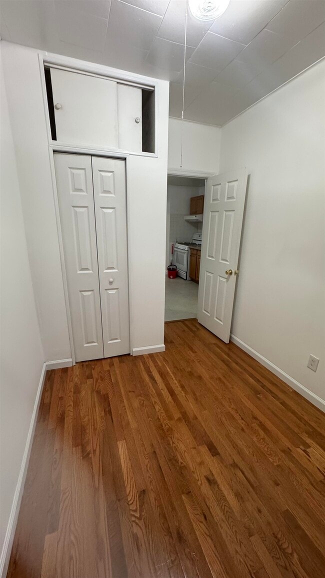 Building Photo - 89 W 21st St