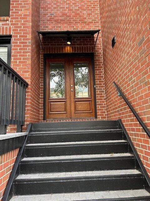 Building Photo - 6401 Pickens St