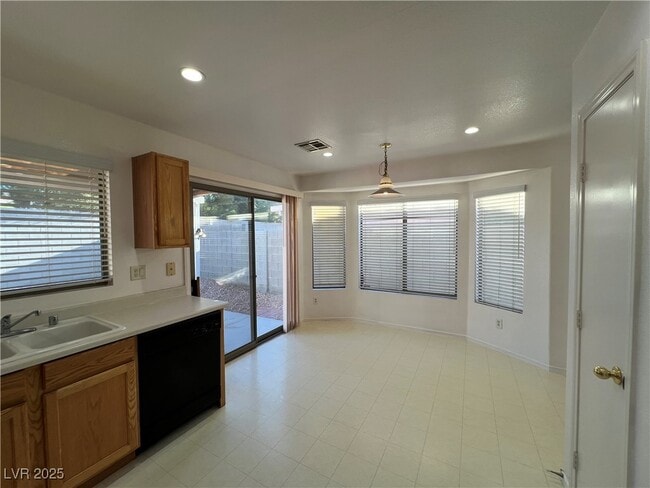 Building Photo - 9581 Bighorn Ranch Ave