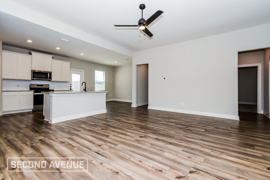 Building Photo - 2020 Atwood Dr