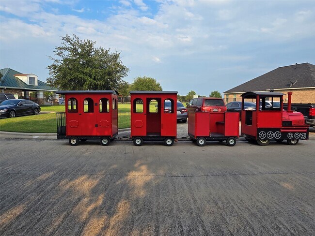 Building Photo - 511 Yellow Bullhead Ct