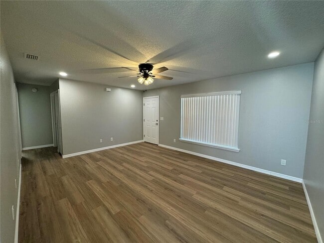 Building Photo - 1147 W Minneola Ave