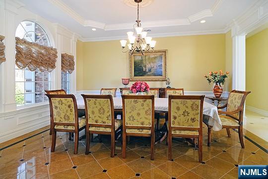 Building Photo - 417 N Woodland St