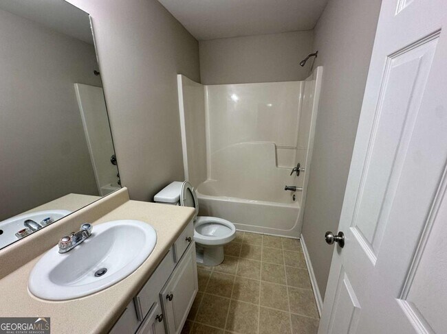 Building Photo - 4295 Youngstown Cir