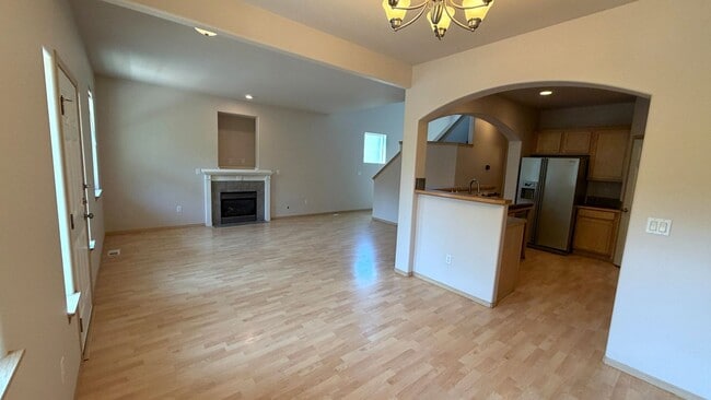 Building Photo - Beautifully Updated 3 Bedroom + Loft Home with New A/C