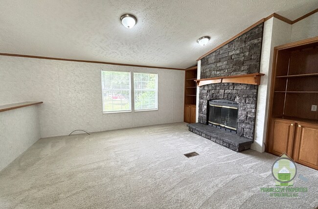 Building Photo - 68 Honeysuckle Dr