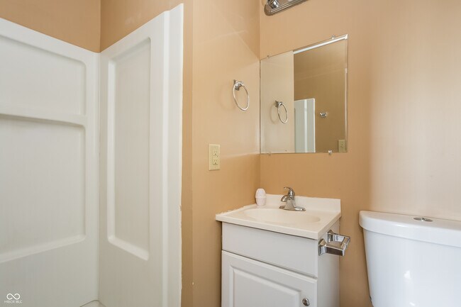 Building Photo - 5934 Parterra Dr