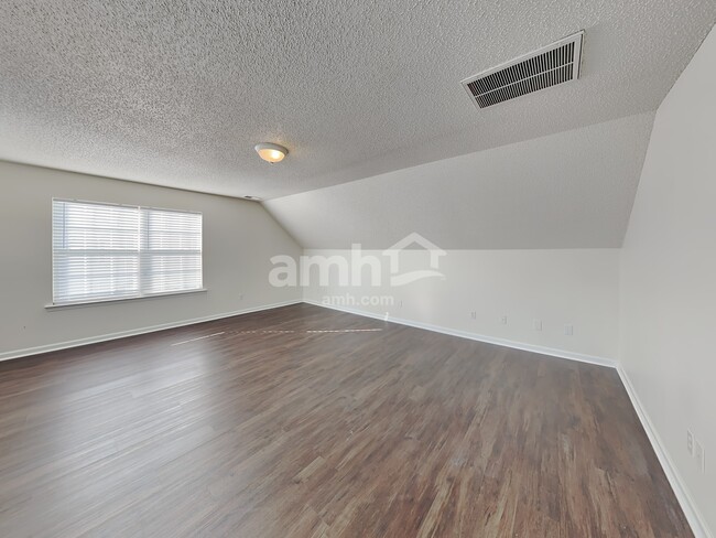 Building Photo - 516 Grantham Ln