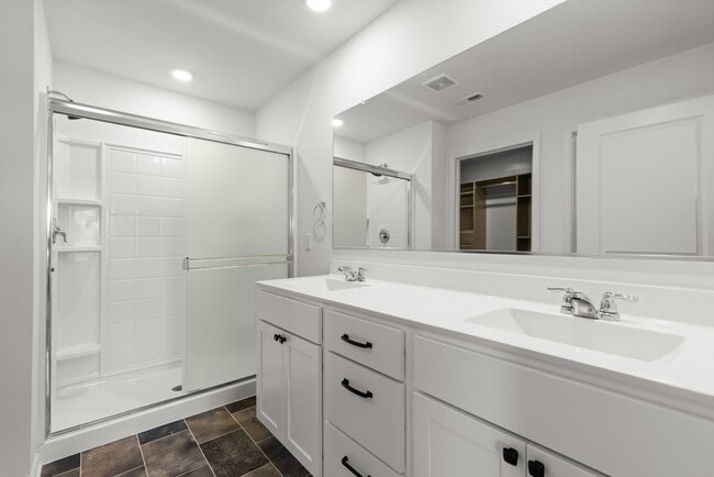 Building Photo - 2461 Tahoe ln