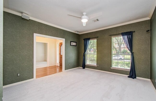 Building Photo - 16839 Willow Bend Ct