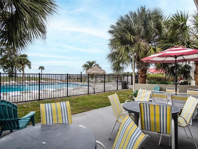 Building Photo - 656 Windrush Bay Dr