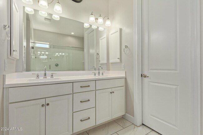 Building Photo - 18030 N 66th Pl