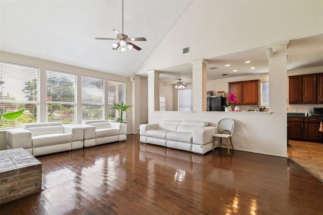 Building Photo - 10543 Highland Ridge Rd