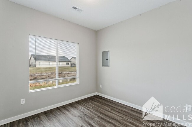 Building Photo - Maize 3 bed 2 bath!