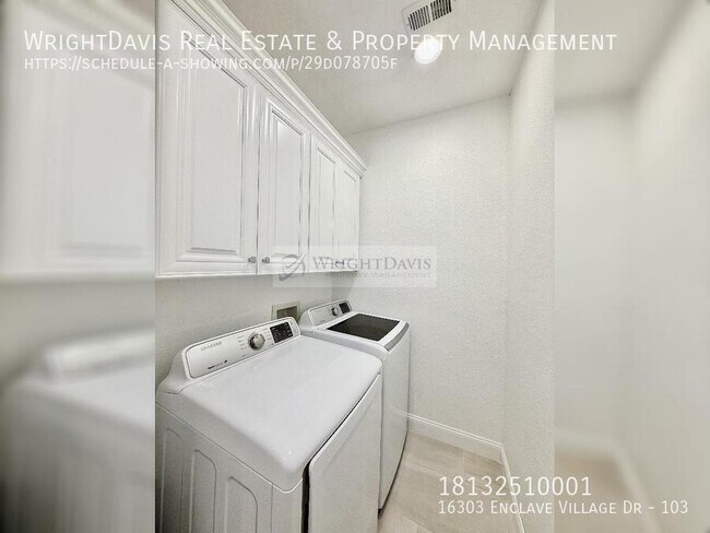 Building Photo - 16303 Enclave Village Dr