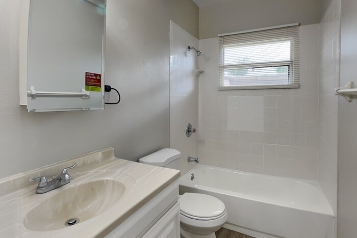 Building Photo - 1703 Carnegie Cir