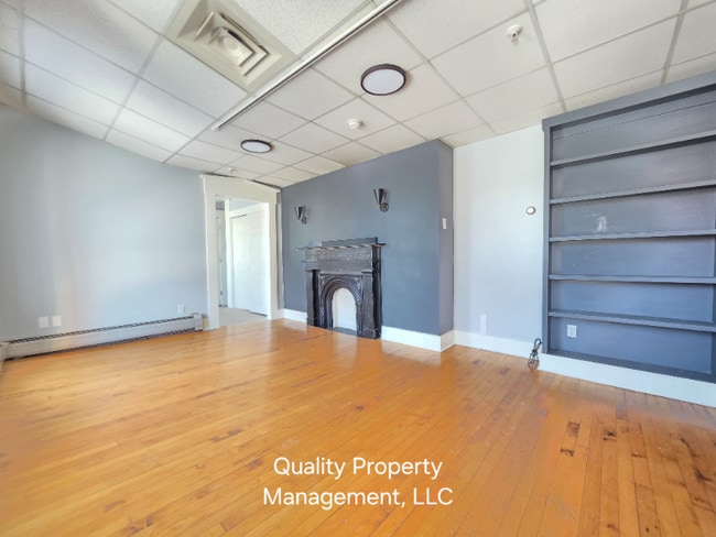 Building Photo - 128 Hammond St