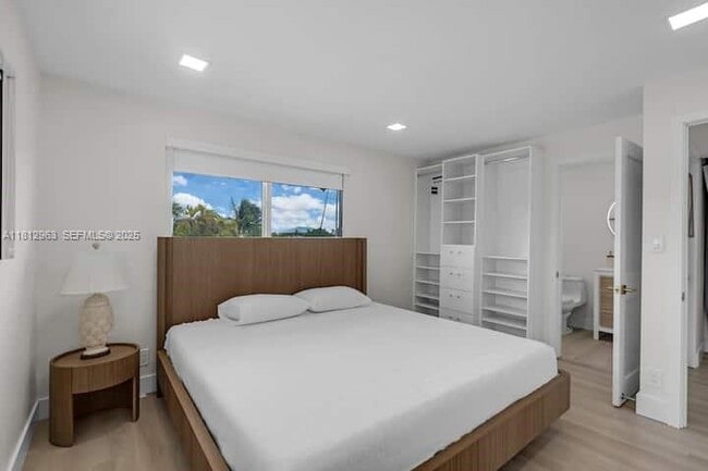 Building Photo - 125 Gardenia St