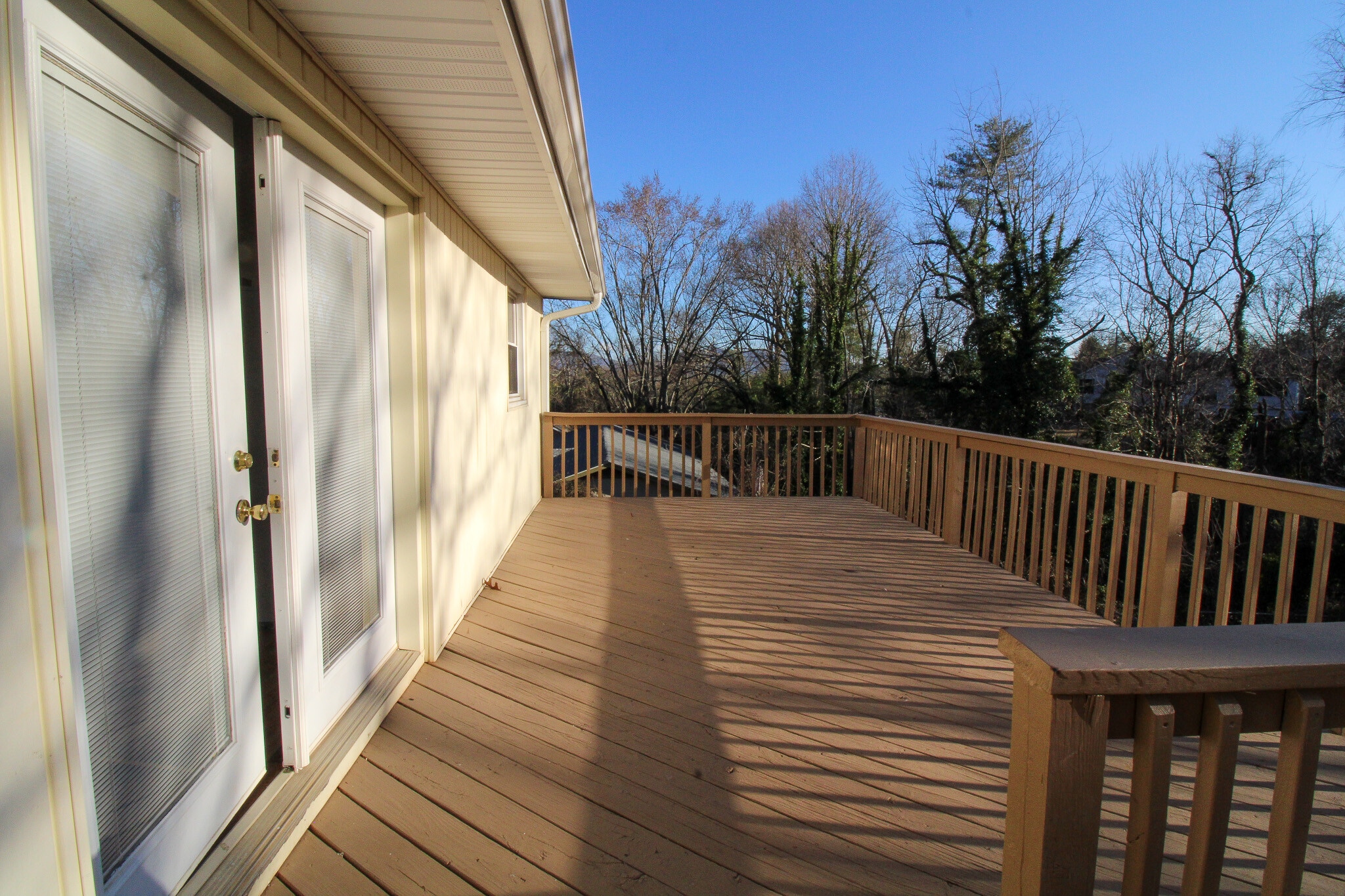 Building Photo - 228 Aurora Dr