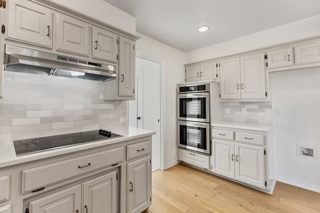 Building Photo - 11416 Leaning Elm Rd