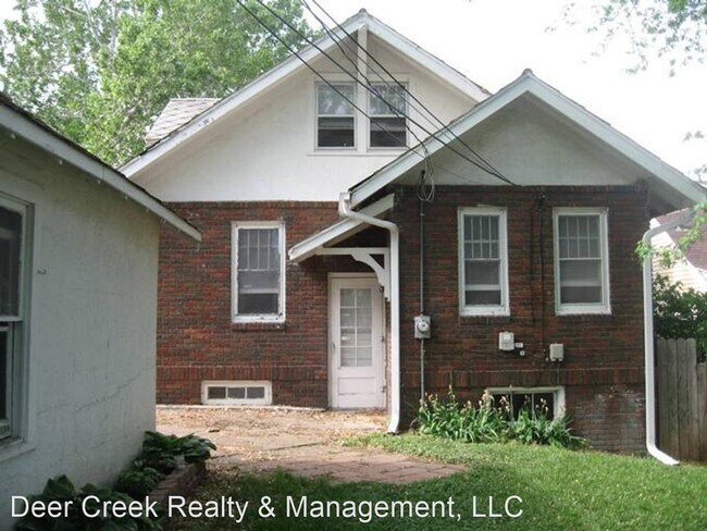 Building Photo - 3 br, 1 bath House - 3039 Newport Ave