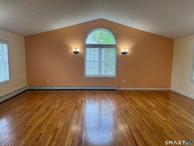 Building Photo - 32 Tyler Hill Rd